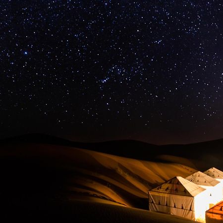 Sahara Dunes Luxury Camp Мерцуга Екстериор снимка