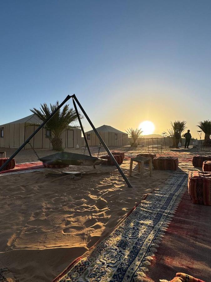 Sahara Dunes Luxury Camp Мерцуга Екстериор снимка
