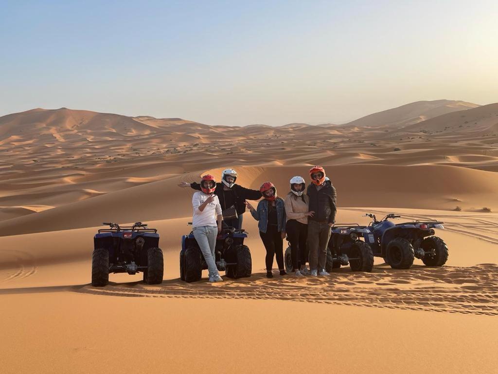 Sahara Dunes Luxury Camp Мерцуга Екстериор снимка
