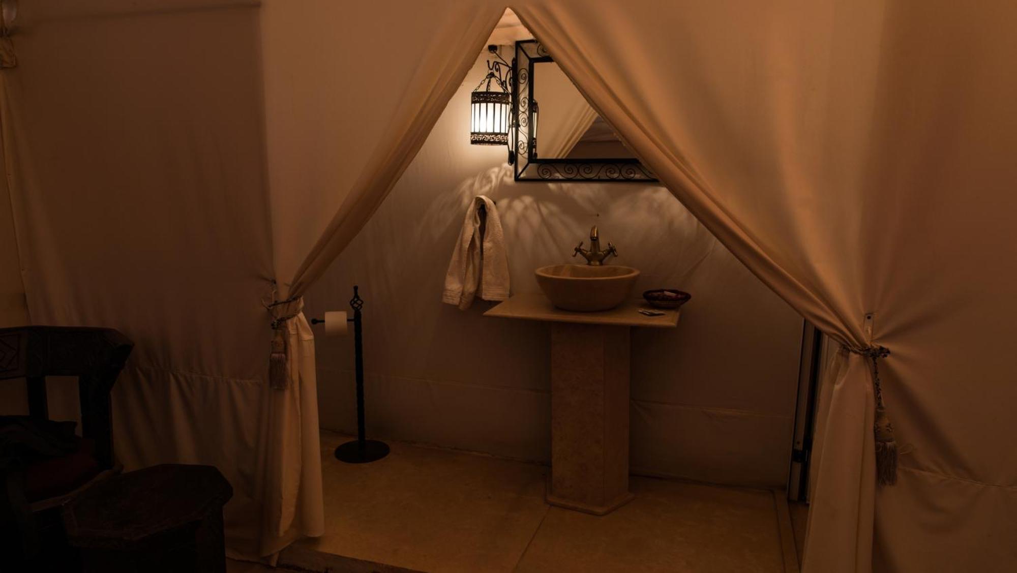 Sahara Dunes Luxury Camp Мерцуга Екстериор снимка